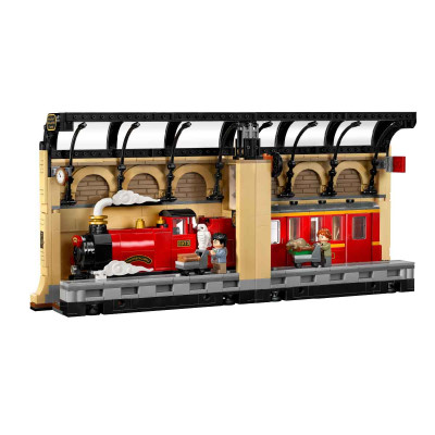 LEGO HARRY POTTER 76450 Đồ Chơi Lắp Ráp Trang Trí Kệ Sách: Tàu Tốc Hành Hogwarts (832 chi tiết)