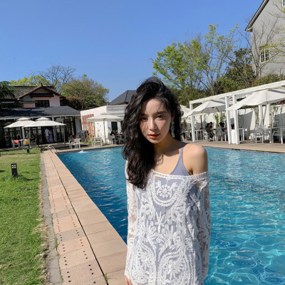 Áo ren lưới đi biển mặc khoác ngoài bikini dài tay dáng chui đầu sexy quyến rũ