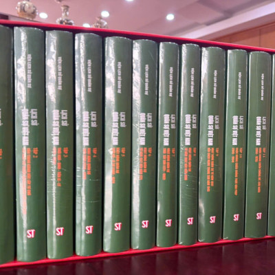 (Boxset bìa cứng) Bộ sách LỊCH SỬ QUÂN SỰ VIỆT NAM (14 tập) – Viện Lịch sử Quân sự Việt Nam, Bộ Quốc phòng - NXB CTQGST