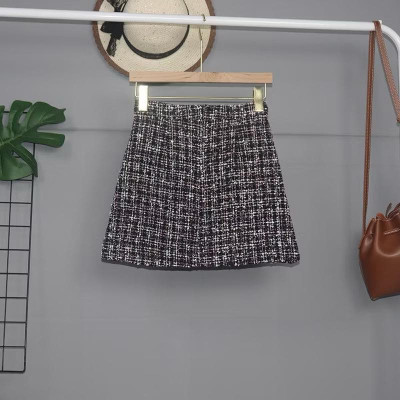 Chân váy chữ A dáng ngắn lấp lánh thời trang