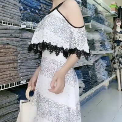 Đầm trễ vai ren thêu chất lượng cao Myqlothing.