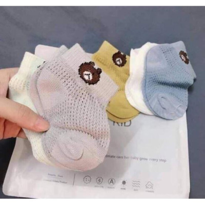 Set 5 tất lưới hình gấu cho bé