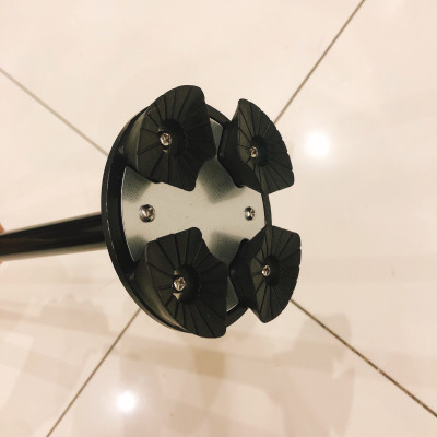 Gậy batoong đa năng (chống trượt, có đèn pin) phù hợp cho người cao tuổi