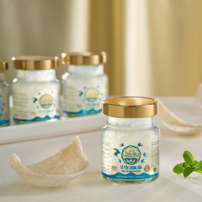 Hộp Quà Tổ Yến Chưng Ăn Kiêng (8 hũ x 70ml)