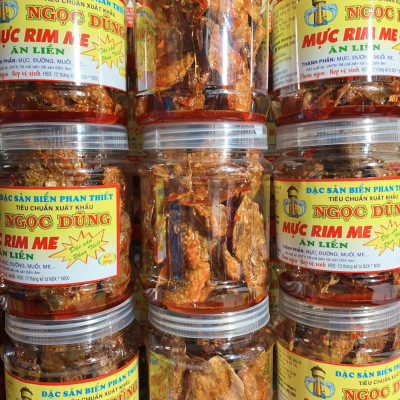 Đặc sản Phan Thiết - Mực Rim Me Đã Chế Biến Ăn Liền Hộp 250 Gram Là Món Ăn Ngon Ơi Là Ngon. Hạn Sử Dụng 6 Tháng Kể Từ Ngày Đặt Hàng - OCOP 4 Sao